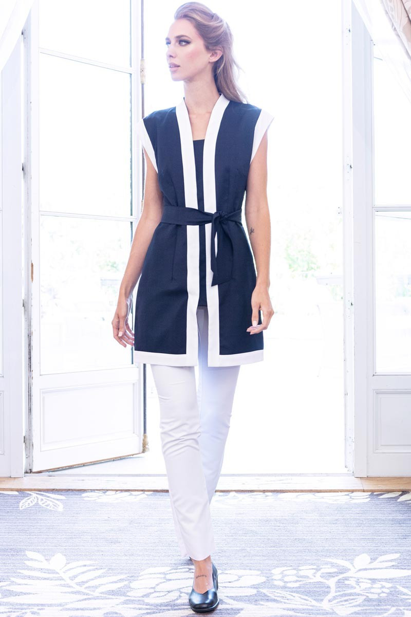 Esthetician tunic navy-white -Wells tunic