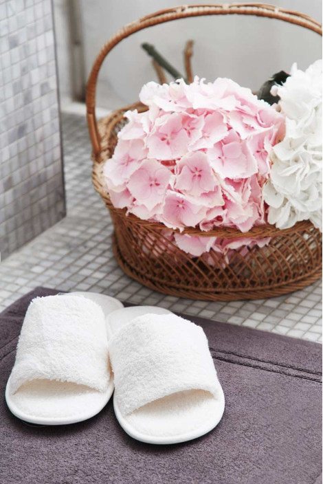 Women's open-toe  slippers, white - Comfort Opened-Toe Slippers