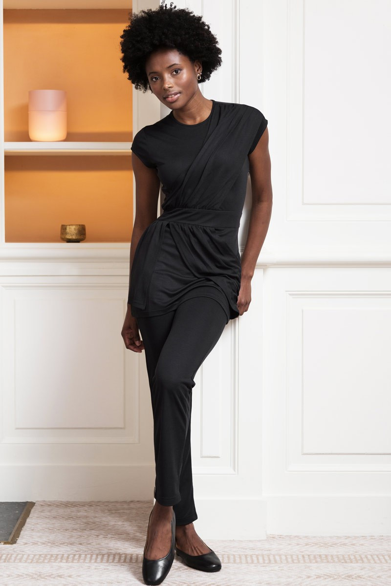 Black esthetician's tunic with drape - Taïga Tunic
